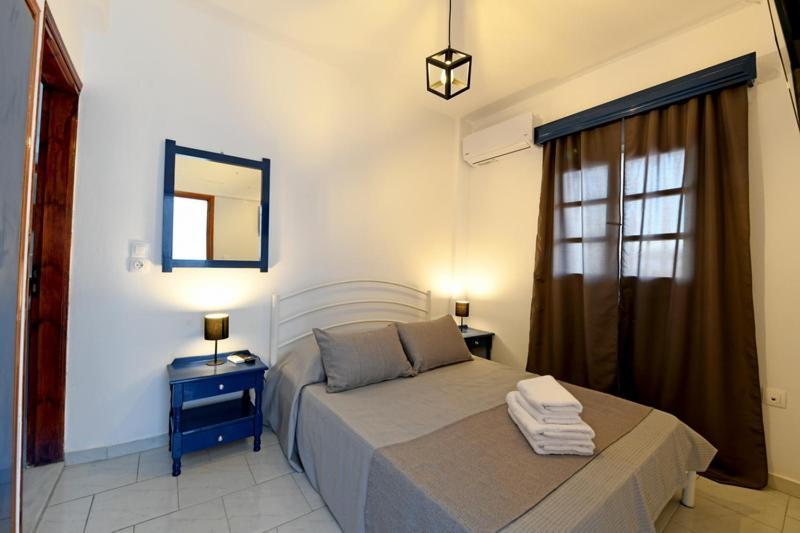 Lunar Santorini Hotel Perissa  Dış mekan fotoğraf